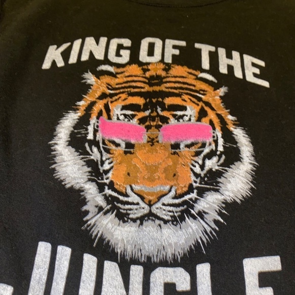 Shop local Kentucky size medium tiger jungle crewneck sweatshirt - Picture 3 of 4